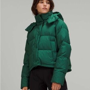 Lulu Lemon Emerald Green Cropped Puffer Jacket with Hood and Quilted Design